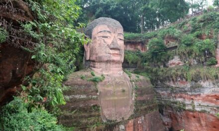 Giant Buddha is one of the best places to visit in China