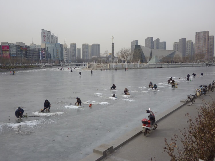 Ice fishing Tianjin
