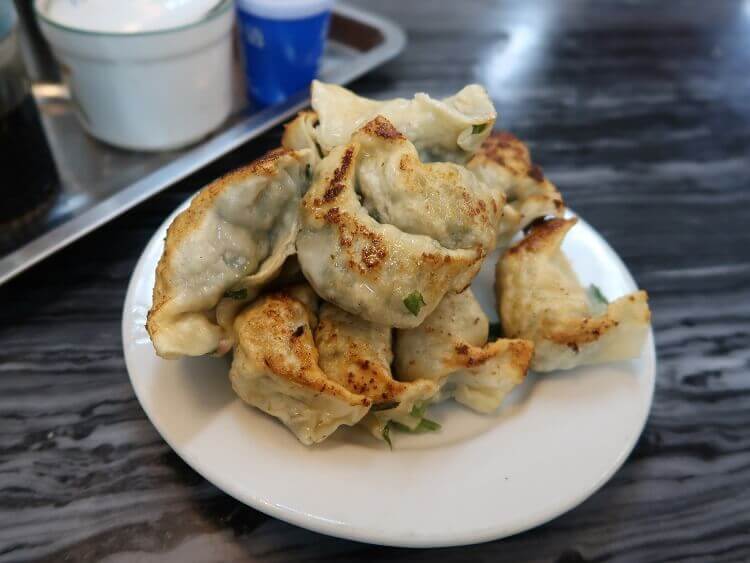Fried chive dumplings